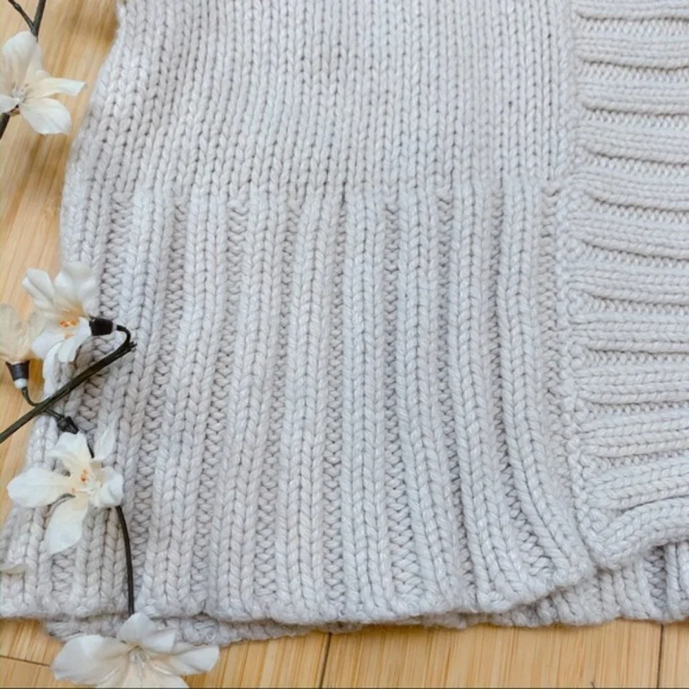GAP cream sleeveless cardigan sweater, S. - Picture 3 of 8